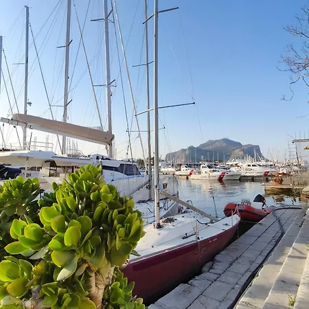 Apartament Little House Pisani