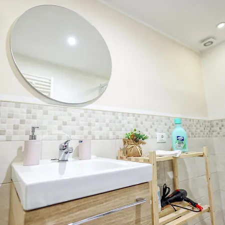 Little House Pisani דירה *